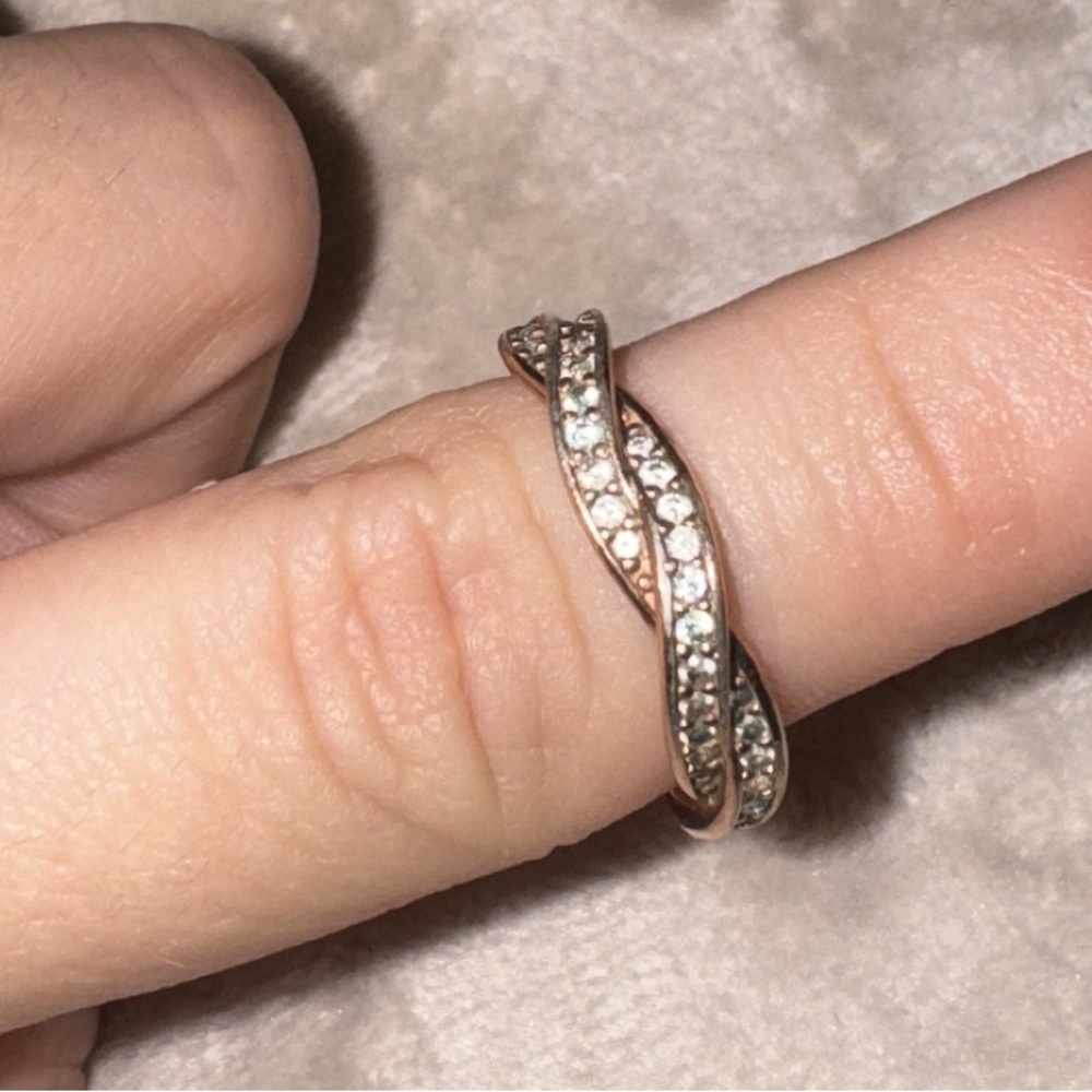 PANDORA Sparkling Twisted Lines Ring Rosegold
